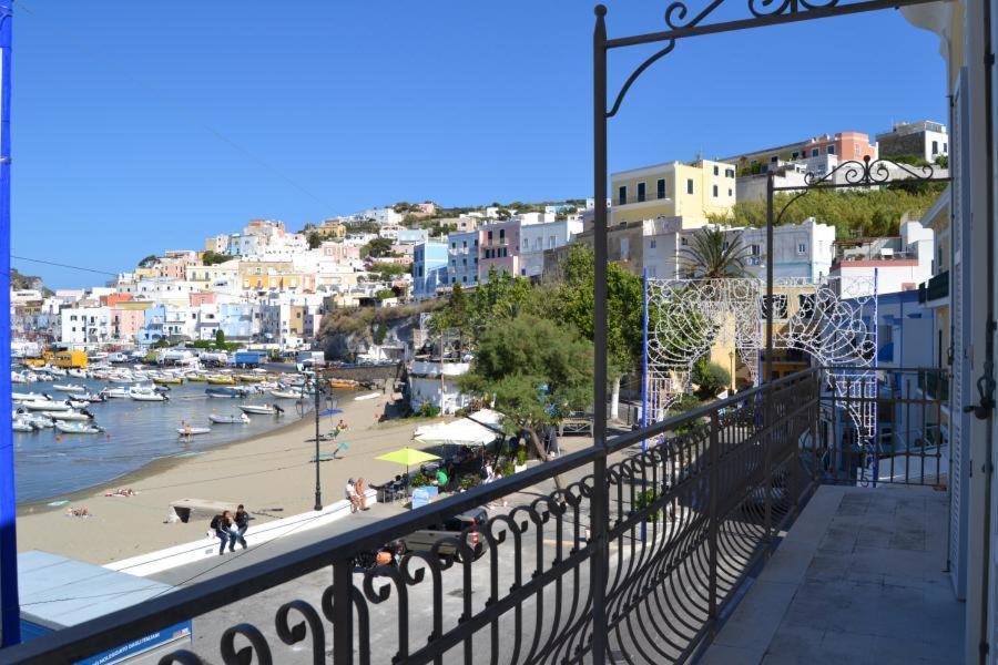 Maridea - Delfino Ponza